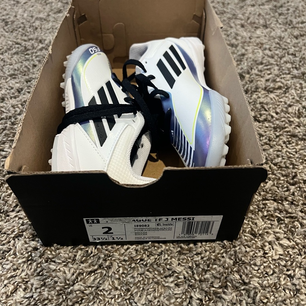 NWT Boys Size 2 League TF J Messi Indoor Cleats